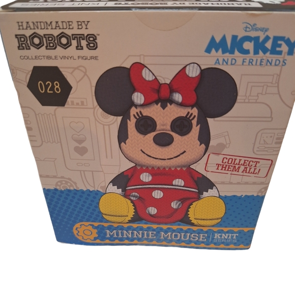 Disney Handmade by Robots #028 Knit MINNIE MOUSE Collectible Vinyl Figure NEW - Picture 2 of 7